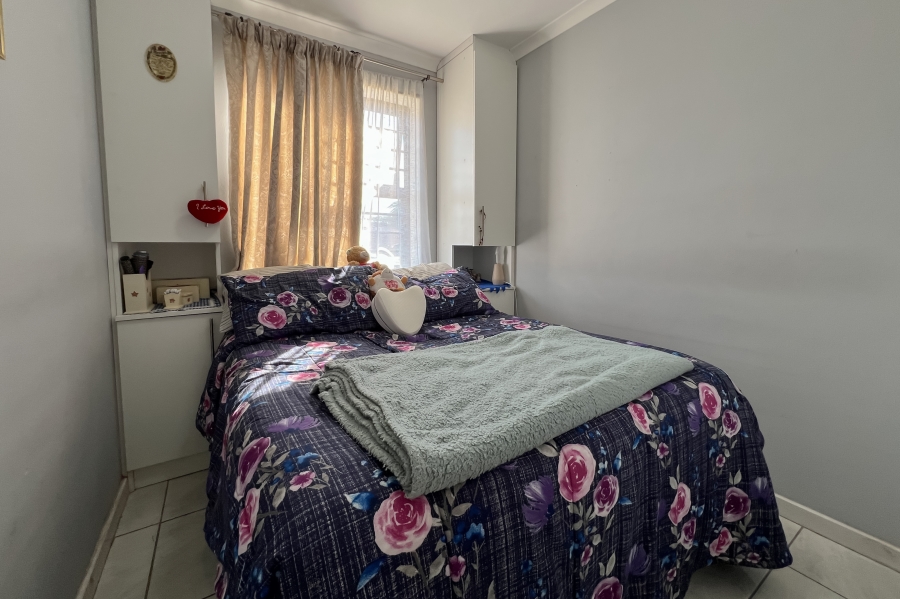 2 Bedroom Property for Sale in Morgenster Western Cape